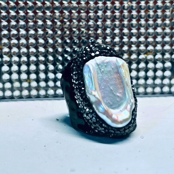 Stunning Unique Opal Stone Austrian Crystal Rhinestone Black Cuff Style Ring Sz6 - Picture 4 of 4